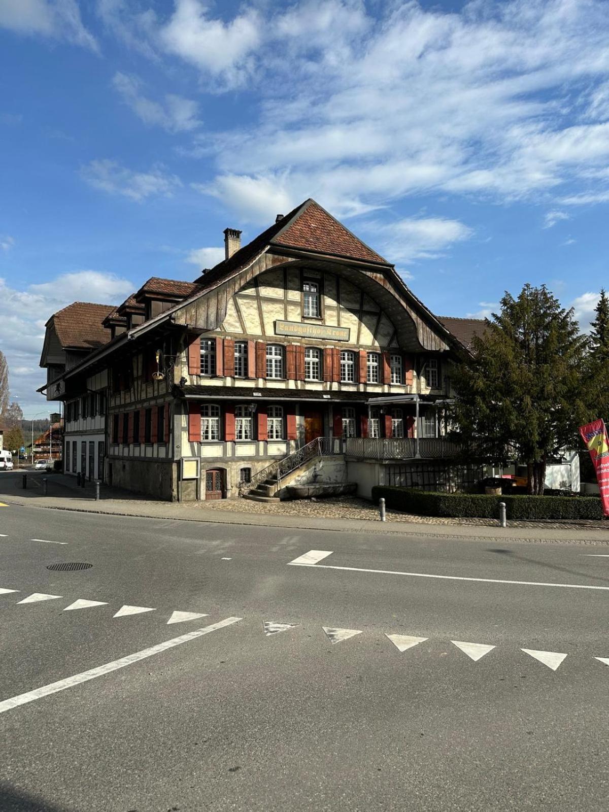 Hotel Krone Uetendorf Kültér fotó